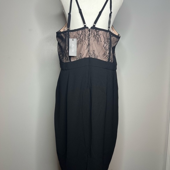 City Chic Lace Bodice Fitted Sensuous Dress - NWT! Size M/18 - Picture 4 of 7
